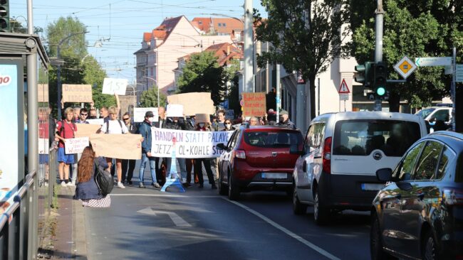 Für dreimal sieben Minuten war die Bautzner Straße blockiert.