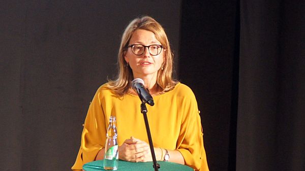 Annekatrin Klepsch bei der Eröffnung des Filmfests 2020. Foto: Philine