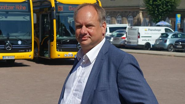 Oberbürgermeister Dirk Hilbert (FDP) ließ heute die Wahl der Beigeordneten platzen. Foto: W. Schenk