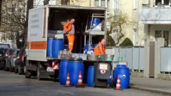 Schadstoffmobil kommt in die Neustadt Schadstoffmobil an der Forststraße