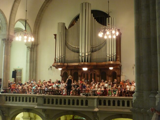 Die riesige Orgeln in der Martin-Luther-Kirche verfügt über 3.790 Pfeifen.