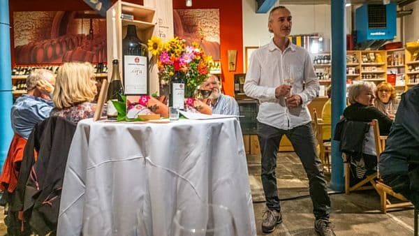 Weinprobe in Jacques' Weindepot - Foto: Ulrich van Stipriaan