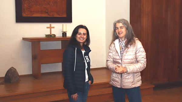 Regine Kramer und Tabea Kormeier organsieren das Nachtcafé in der Dreikönigskirche