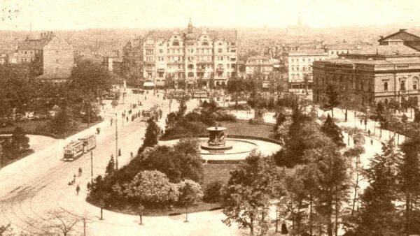 Albertplatz mit Straßenbahn, Postkarten von 1921