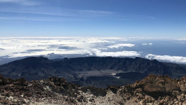 Dafür hat sich die Kraxelei gelohnt. Blick vom Pico del Teide.