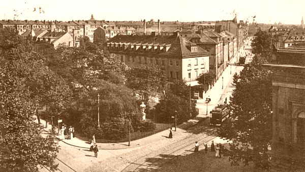 Albertgarten am Eingang zur Glacisstraße, Bildmitte, vorn rechts ein Teil vom Alberttheater, zeitgenössiche Postkarte
