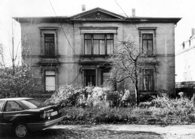 Timaeus-Villa im Hinterhof der Alaunstraße 71. Foto von 1992