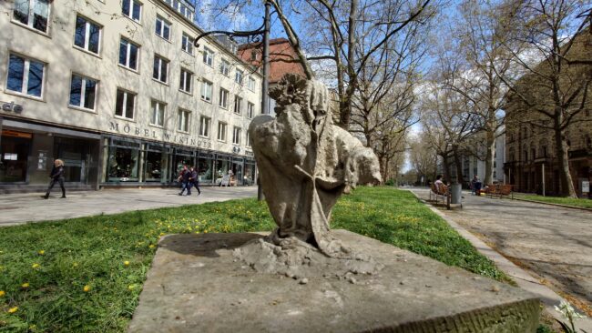 Der kleine Tod auf der Hauptstraße. 