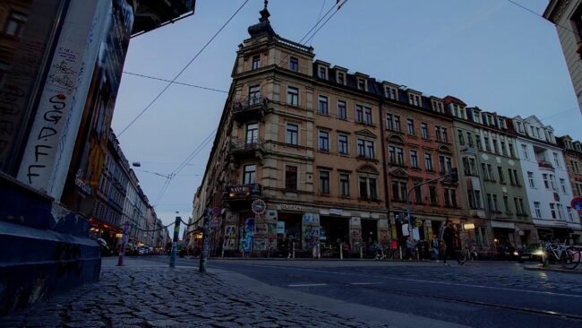 Schiefe Ecke zwischen Görlitzer und Rothenburger Straße.