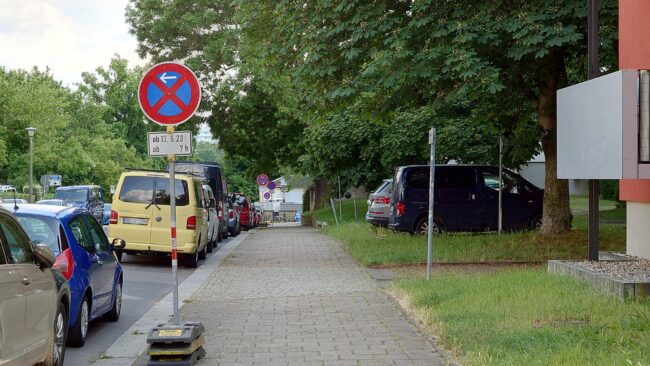 In der Löwenstraße wird der Fußweg saniert.