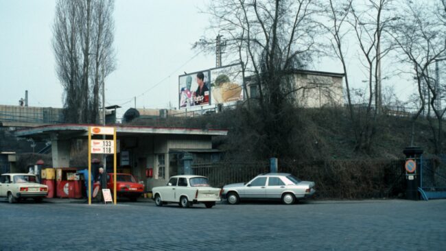 Früher gab es an der Seite des Platzes mal eine Tankstelle. Foto: Archiv Lothar Lange