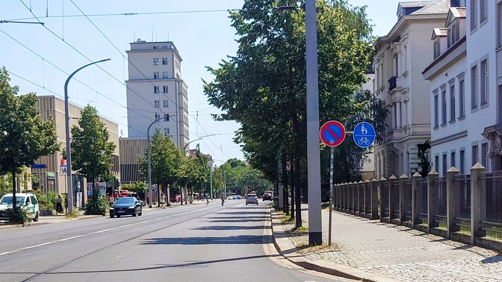 Kombinierter Rad- und Fußweg auf der Antonstraße. 