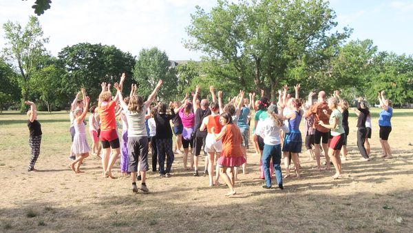 Yoga im Alaunpark 17.07.2023