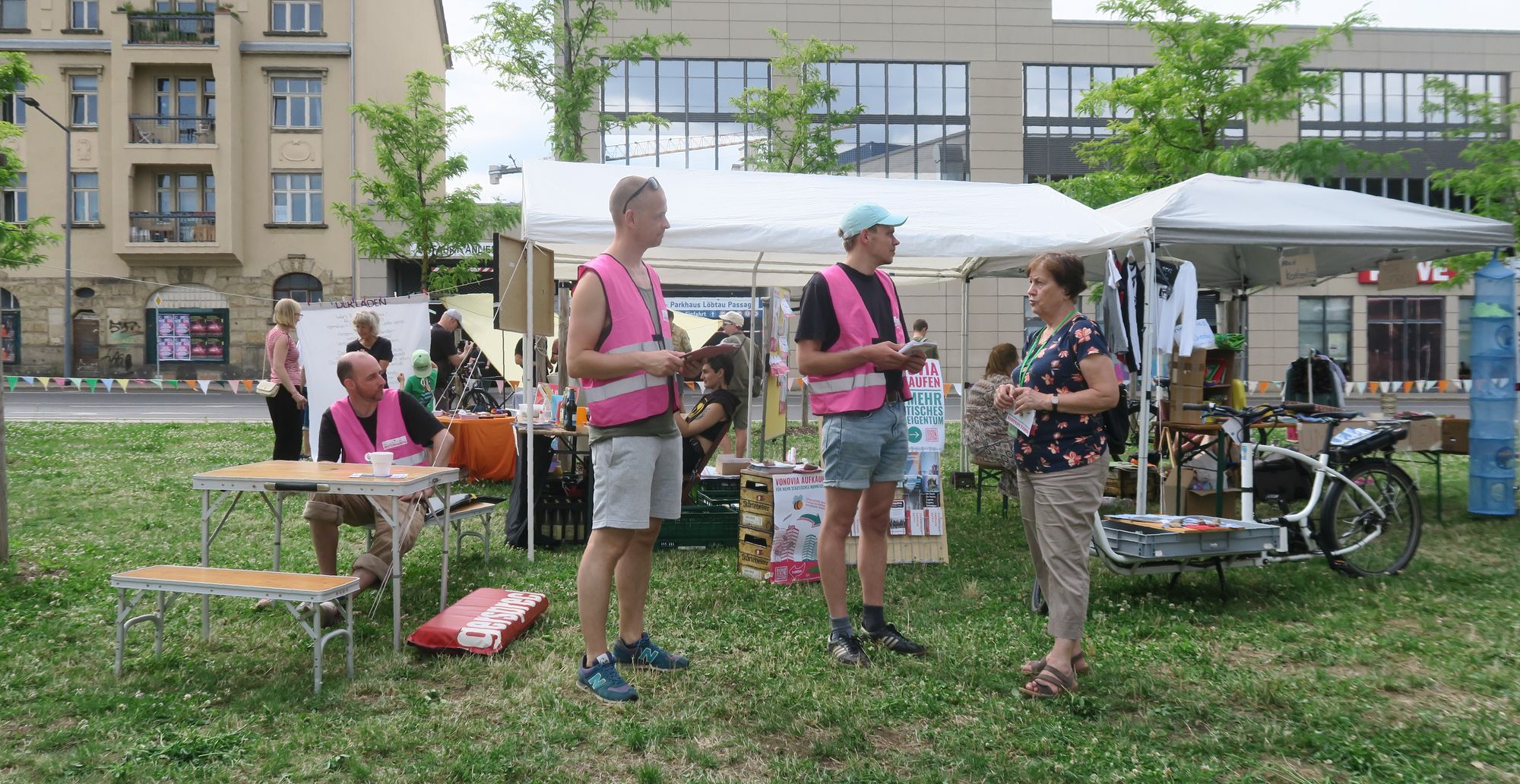 Unterstützer der Petition/ Kalkowski links, Reiszig mitte -Foto: Julius Bachmann