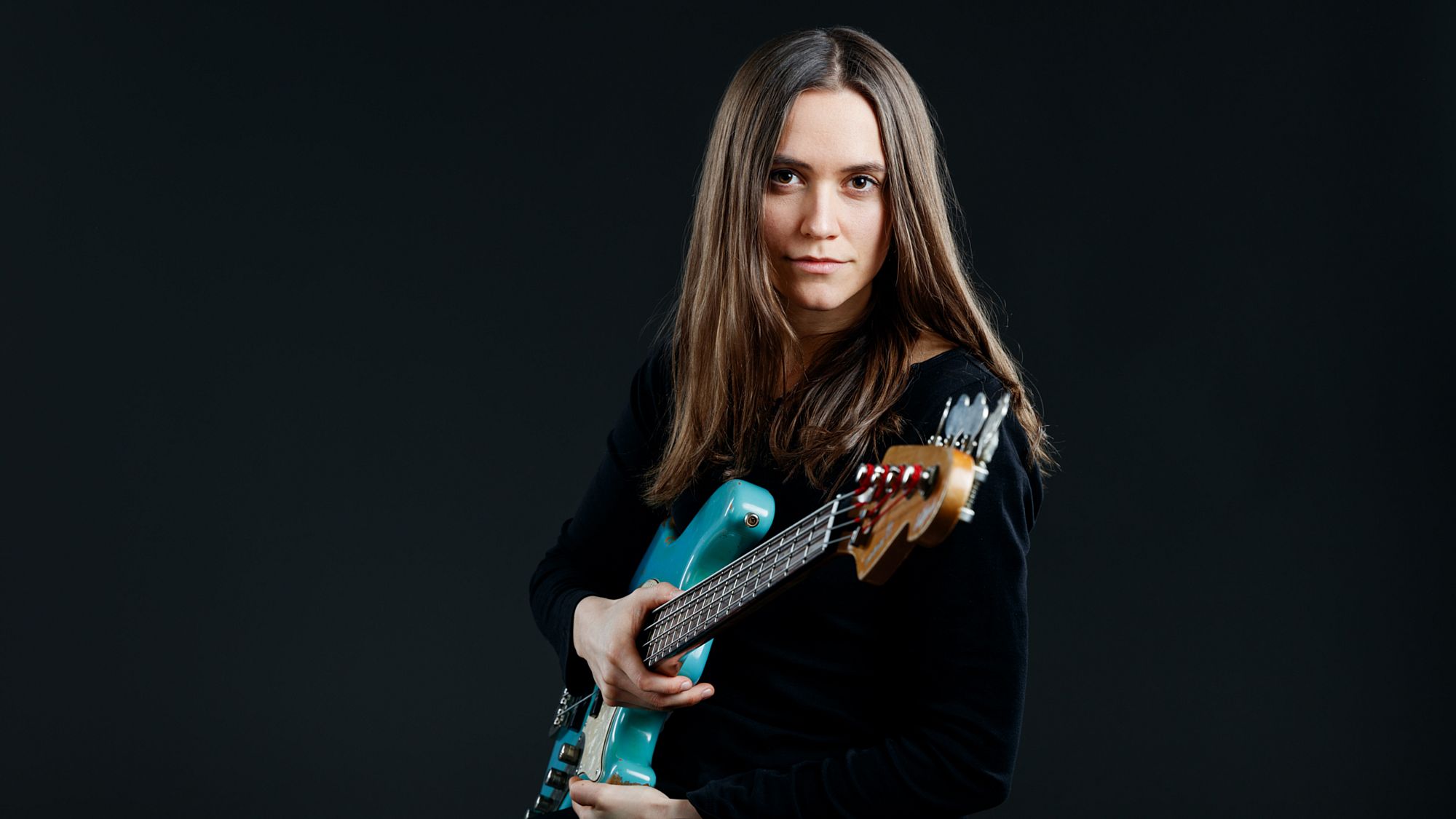Bassgitarristin Julia Hofer - Foto: Maria Frodl