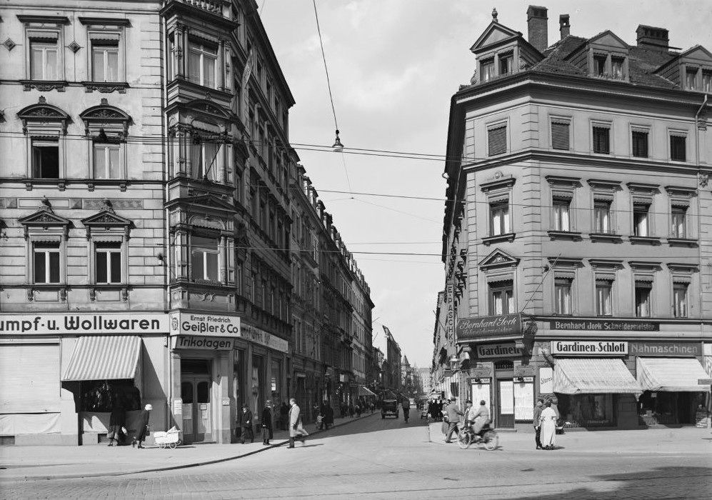 Eingang zur Alaunstraße von der Bautzner Straße, Postkarte von ca 1935