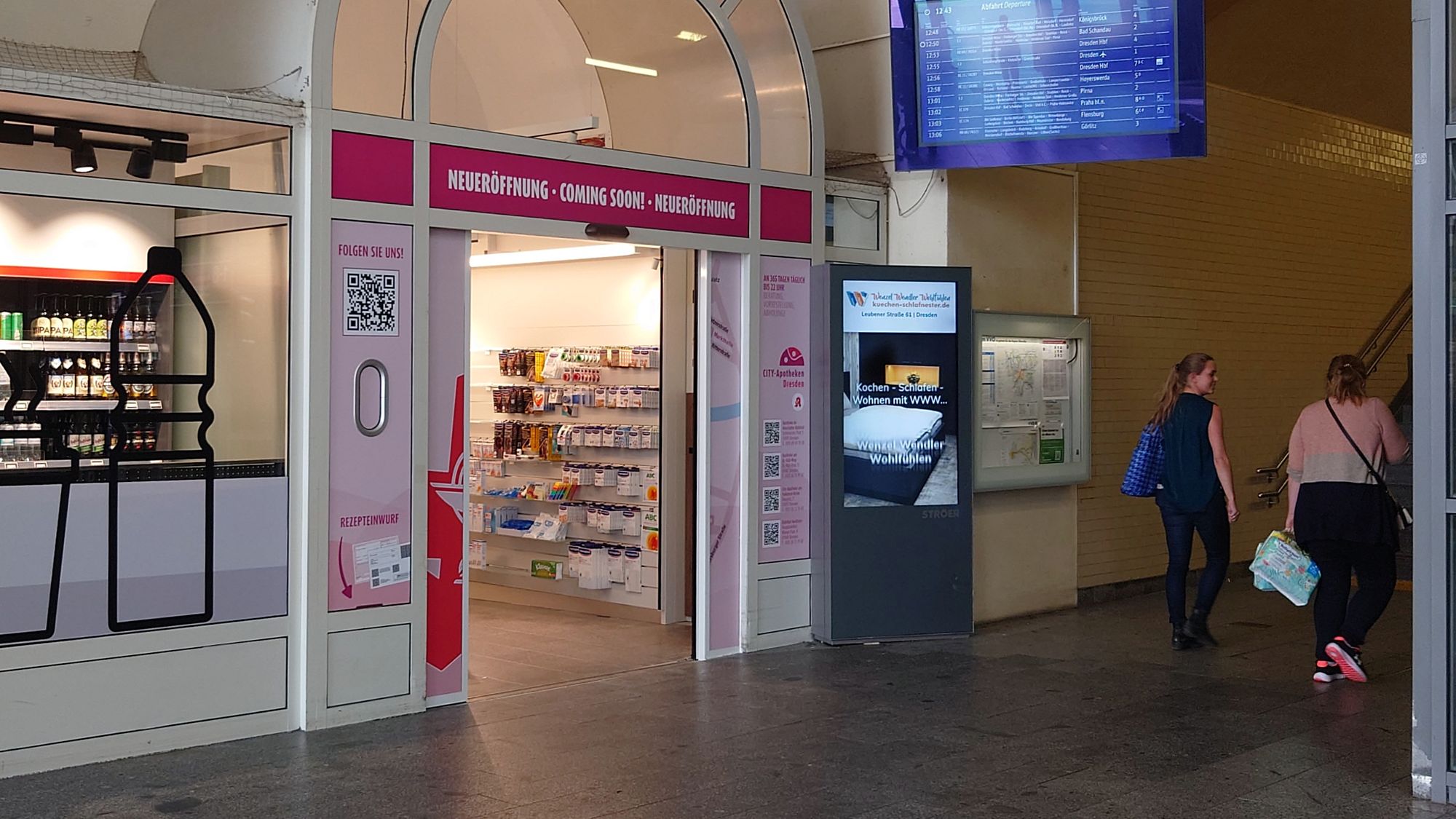 Neue Apotheke im Bahnhof Dresden Neustadt. Eröffnung demnächst.