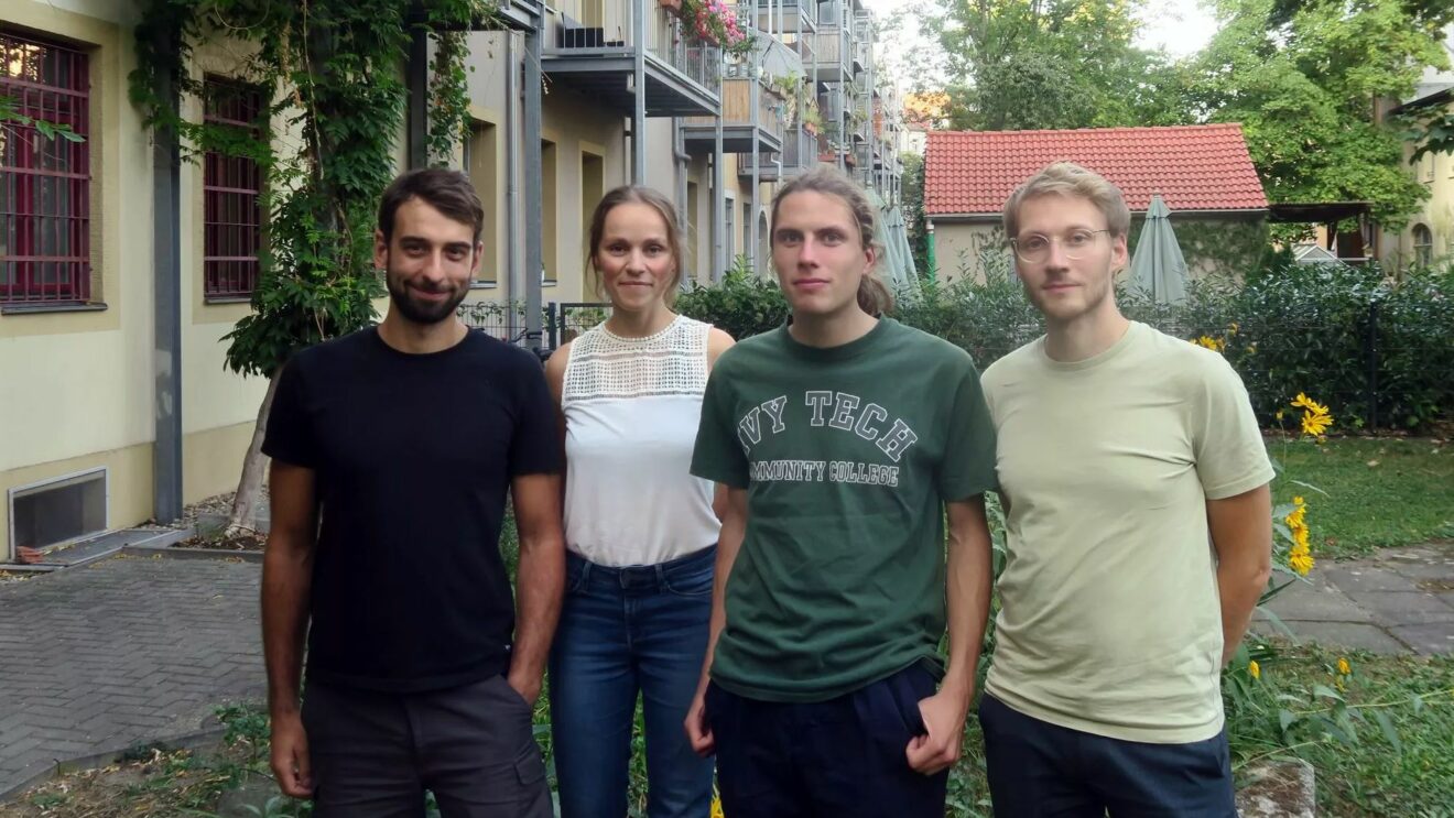 Das Team hinter dem Kanal: Florian, Sina, Frieder und Manu, von links nach rechts. Foto: Julius Bachmann