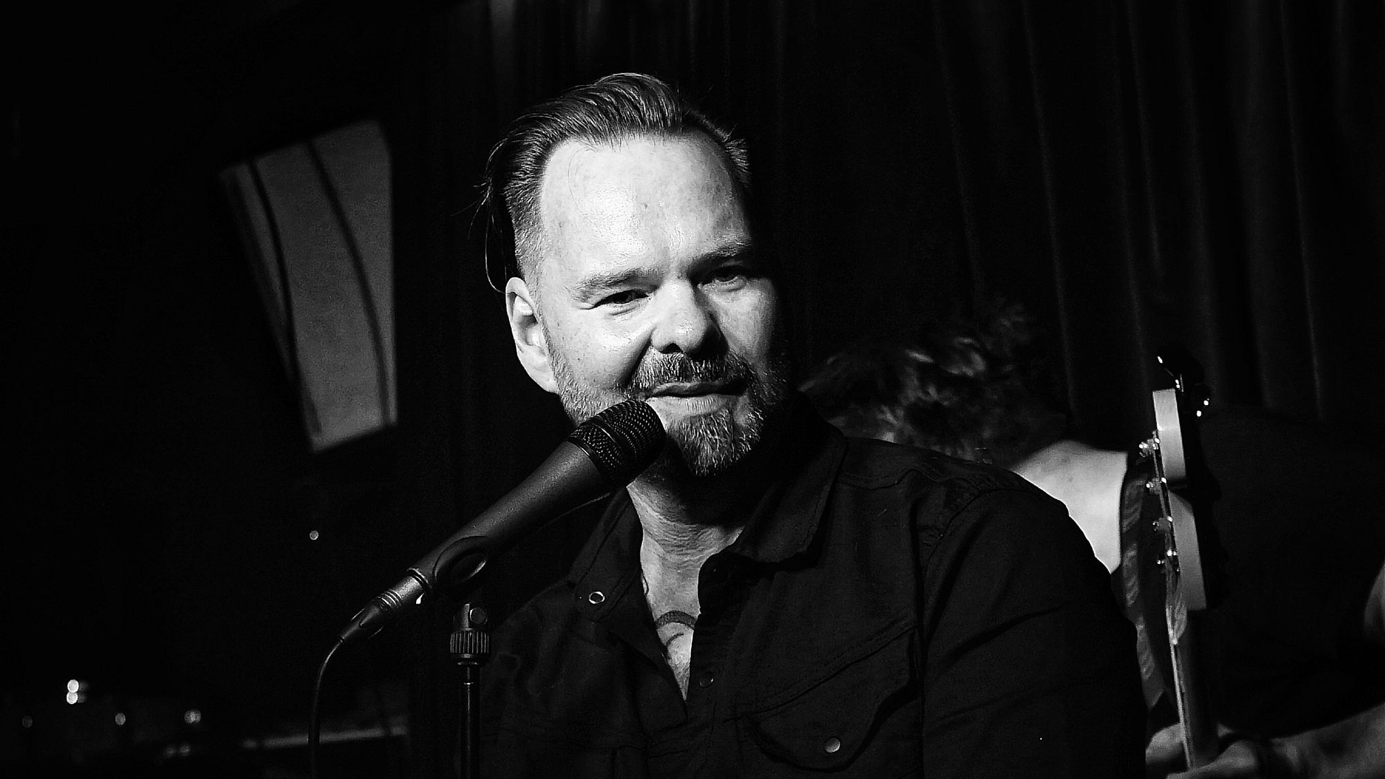 Sonntagstanz mit Nutsch für'n guten Zweck Entertainer und DJ J.B.Nutsc lädt zum Sonntagstanz. Foto: Sven Purple