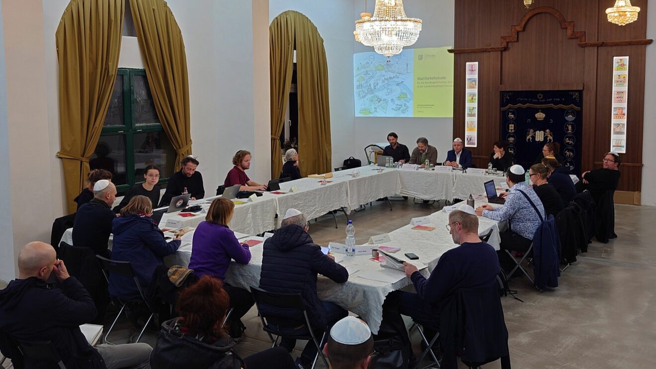 Stadtbezirksbeiratssitzung in der Synagoge Dresden-Neustadt