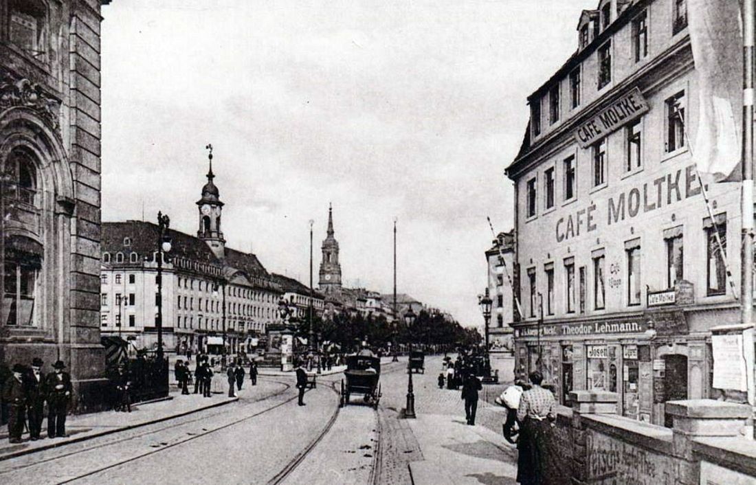 Hauptstraße um die Jahrhundertwende. Zeitgenössische Postkarte