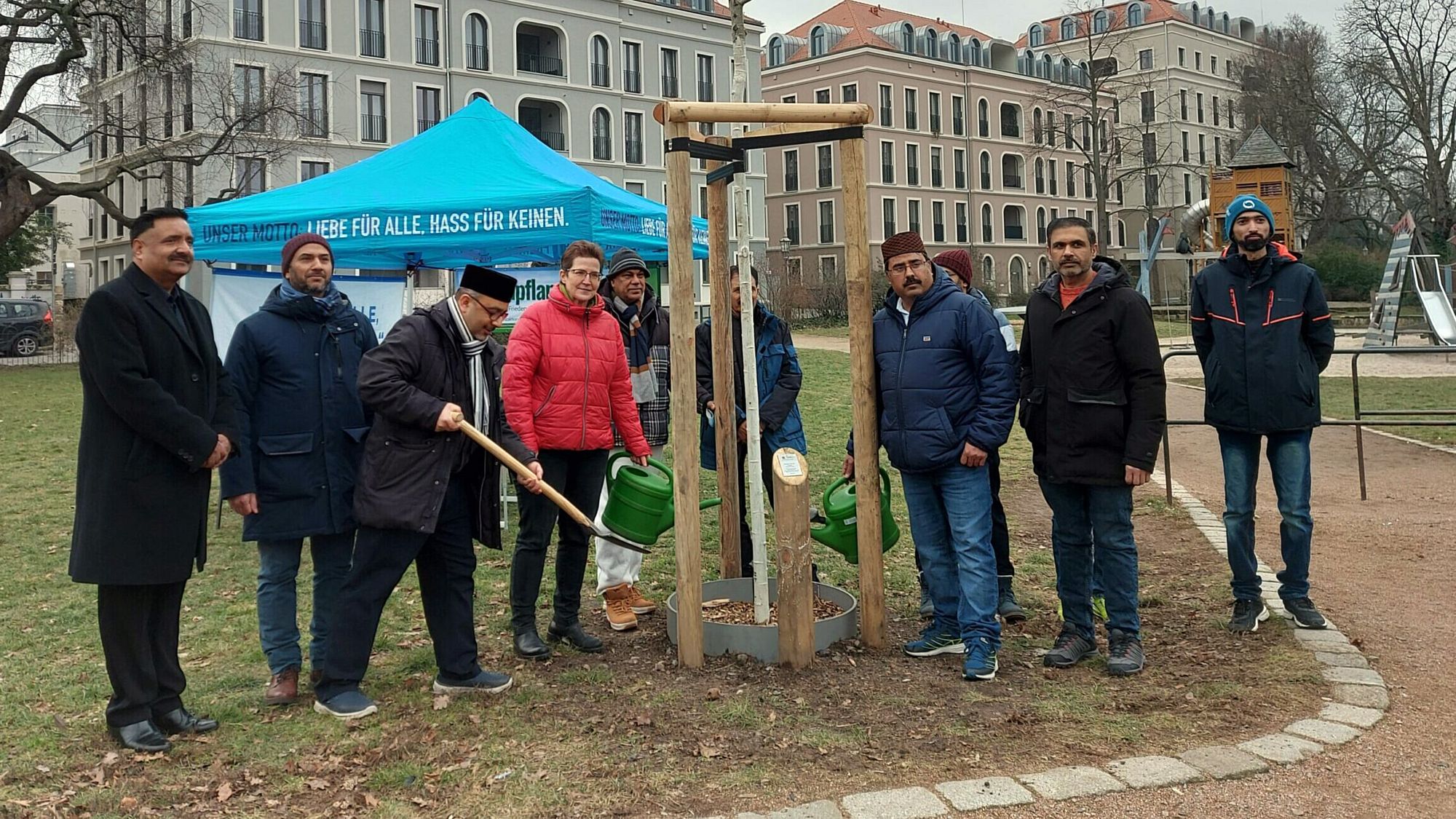 Baumbegrüßung durch die Ahmadiyya-Gemeinde - Foto: Cornelia-Borkert