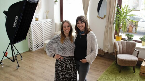 Die letzten Tage der "Blende Auf" sind gezählt - Josephin Hegedüs und Laura Göpfert schließen das Atelier im September - Foto: Anton Launer