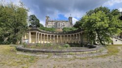 Sanierung des Römischen Bades am Schloss Albrechtsberg Rücksteite des Schloss Albrechtsberg mit dem Römischen Bad. Foto: Archiv Anton Launer