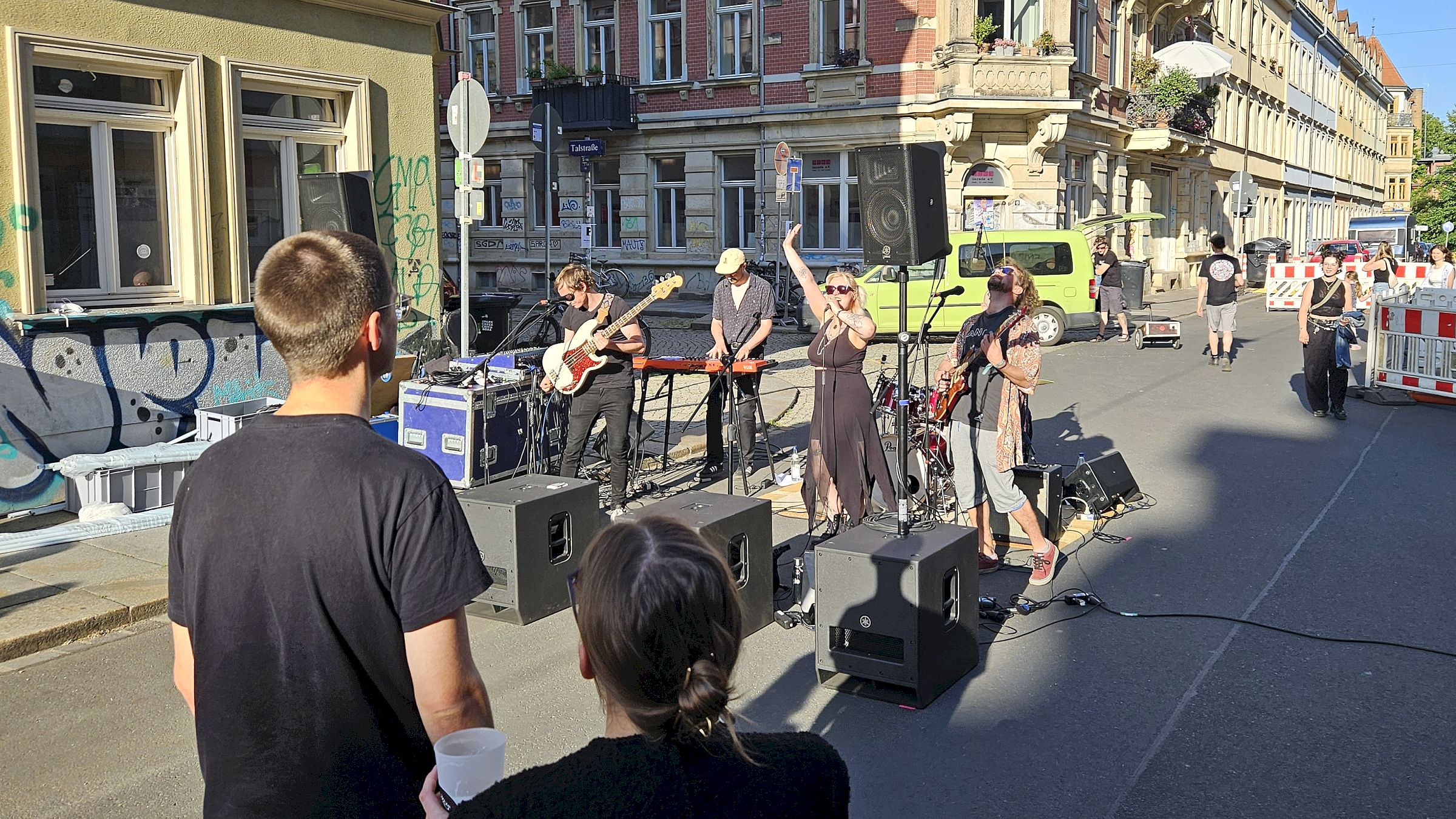 Wild und durcheinander war das musikalische Angebot beim Louisenfest. Foto: Anton Launer