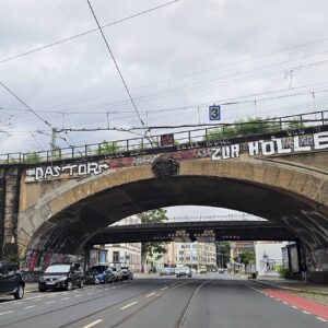 Bröckelnde Bahnbrücke "Tor zur Hölle" - Foto: Archiv Anton Launer