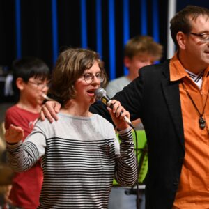 Begegnungskonzert im Heinrich-Schütz-Konservatorium Es wird gesungen und musiziert – "Bühne frei für alle" beim Begegnungskonzert des HSKD Foto: Blicklicht Photographie