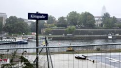 Ausschreibung für Carolabrückenplanung Aktueller Zustand: Königsufer ohne Brücke - Foto: Anton Launer