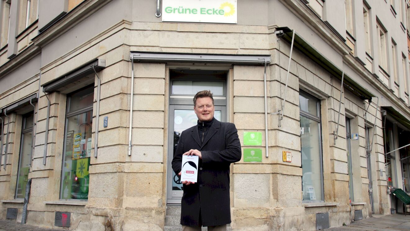 Professor Robert Püstow liest am kommenden Dienstag aus seinem Buch. Foto: Anton Launer