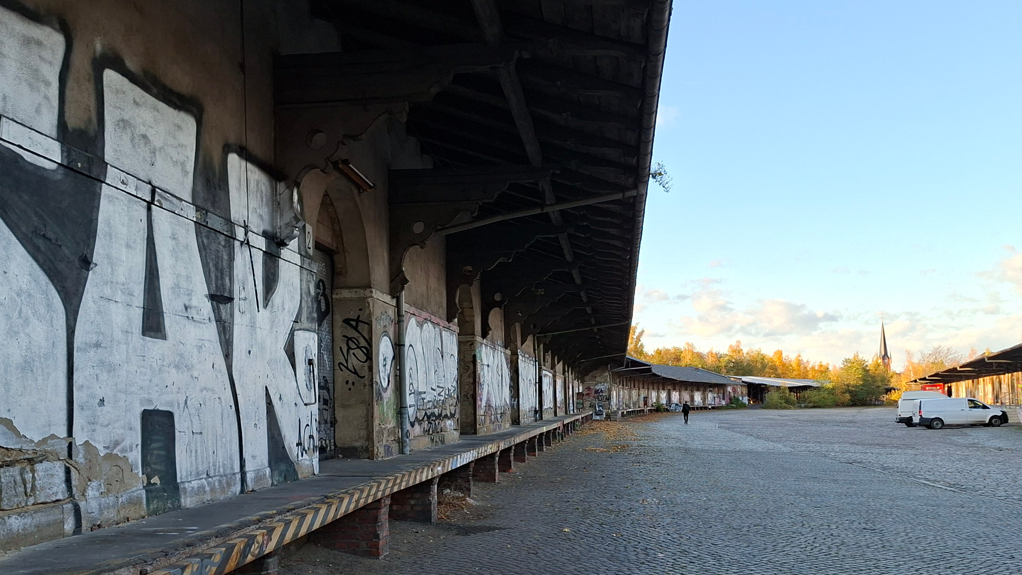 Die gewerblich-industrielle Facette der Eisenbahnstraße.