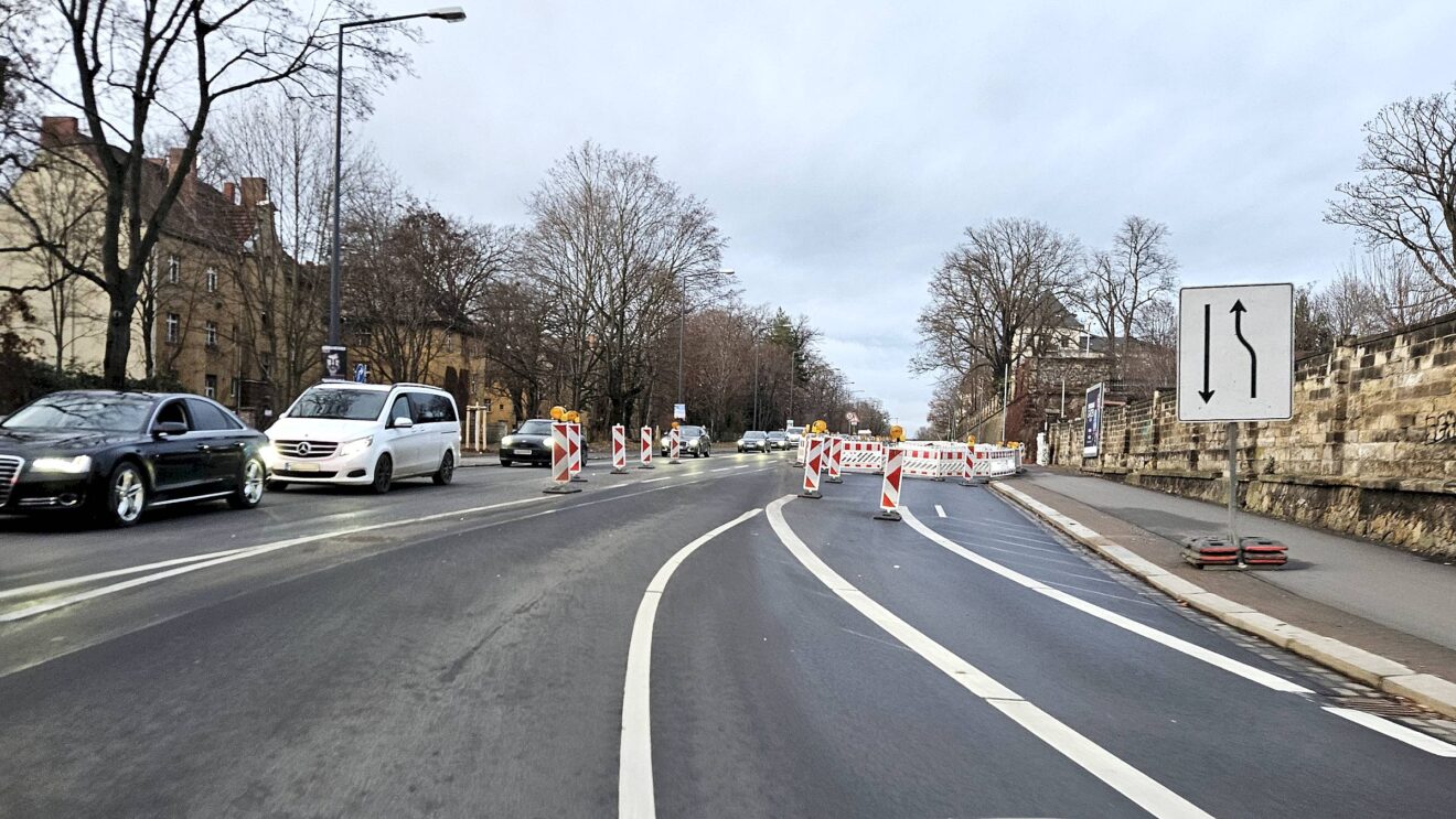 Bis Jahresende sollen die Arbeiten auf der Stauffenbergallee weitestgehend abgeschlossen sein. Foto: Anton Launer