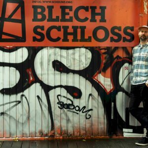 Sicklebird vor dem Blechsschloss - Foto: Johannes Haupt