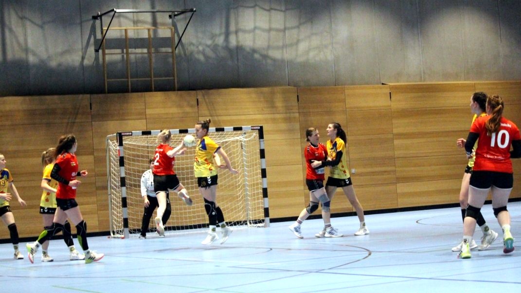 In einem umkämpften Spiel konnten sich die Sportis am Ende durchsetzen. Foto: Sportfreunde 01