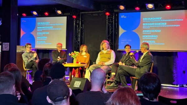 Talkrunde bei der Auftaktsfeier des Büro für Popkultur und Musik Sachsen (BPM) in der GrooveStation - Foto: Enna Miau