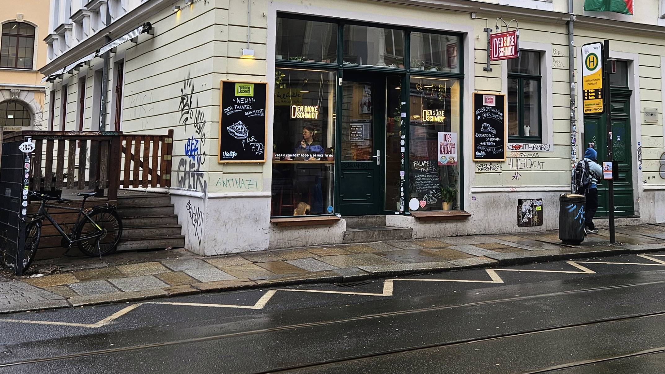 Süßer Schmidt: Neuerdings ab 9 Uhr geöffnet. Foto: Anton Launer