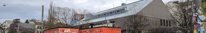 Scheune mit Blechschloss-Resten - Februar 2026