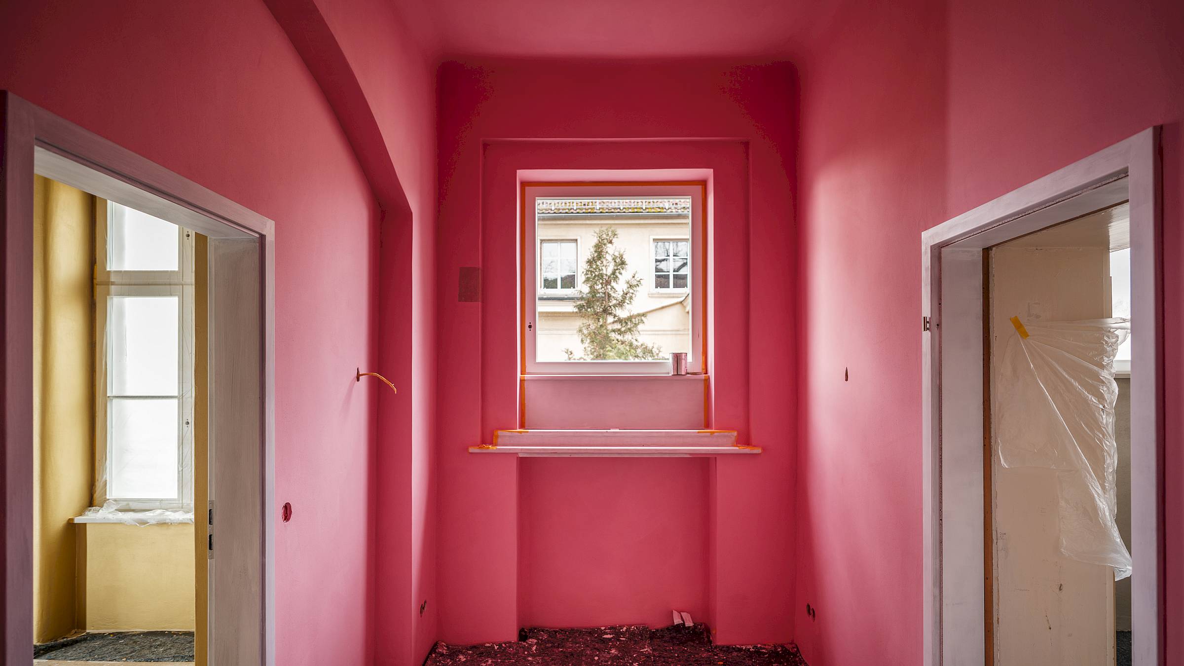 Das rosa Zimmer liegt zwischen den Räumen aus Silber und Gold. Die Sanierung der ehemaligen Wohnräume von Mary Wigman in der Villa Wigman in Dresden. Foto: André Wirsig