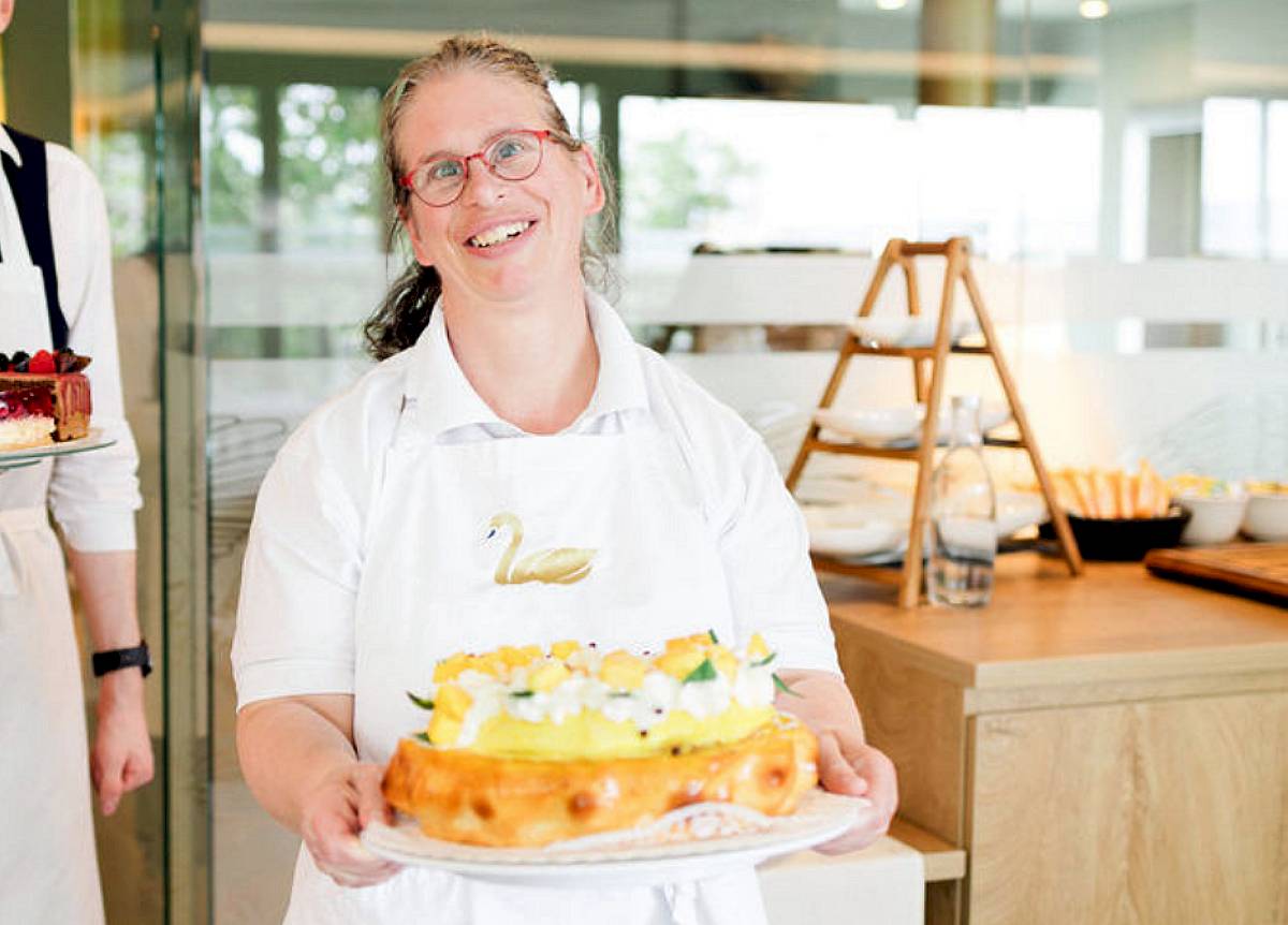 Mitarbeiterin im Café Blanc - Foto: Impuls Dresden