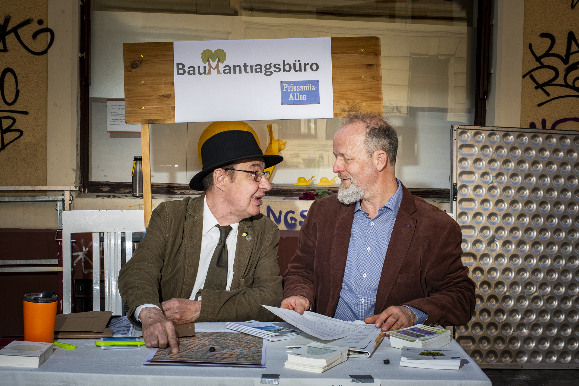 Einfach mal einen Bau(m)-Antrag stellen - Foto: Victor Smolinski