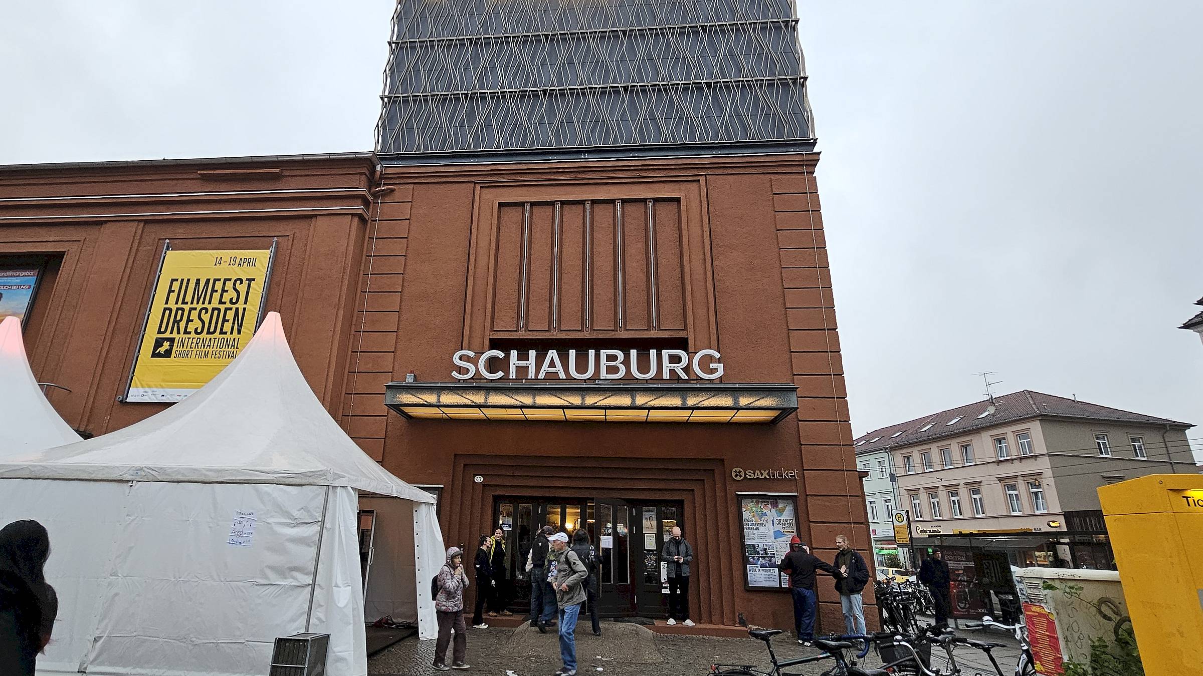 Festivalzentrum: die Schauburg - Foto: Anton Launer