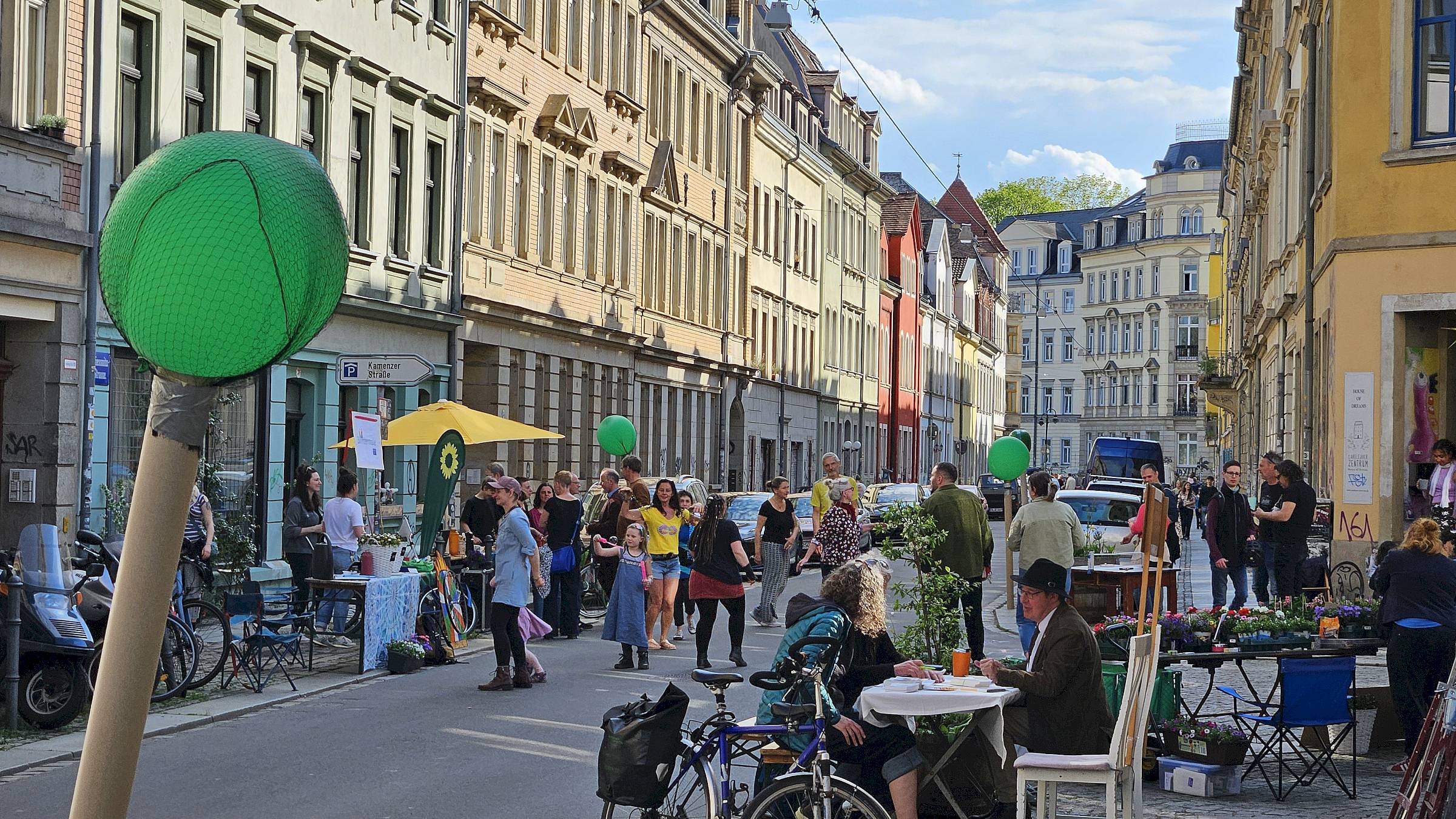 Straßenfest auf der Prießnitzstraße - Foto: Anton Launer