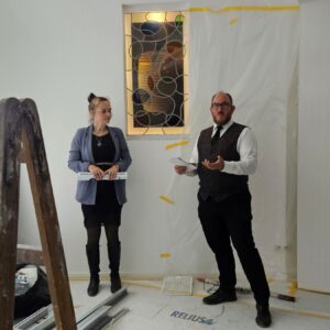 Die Bestatter Adriana und Benjamin Wolf eröffnen an der Fritz-Reuter-, Ecke Hansastraße das Haus der Trauer. Foto: Anton Launer