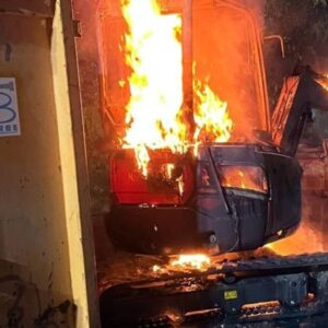 Minibagger brannte an der Radeberger Straße - Foto: Feuerwehr Dresden