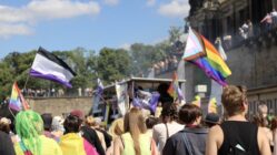 „PrEPen for Crisis“ – Sechste Queer Pride steht bevor Die Queer Pride bringt am Sonnabend zahlreiche Menschen auf die Straße – Foto: Queer Pride