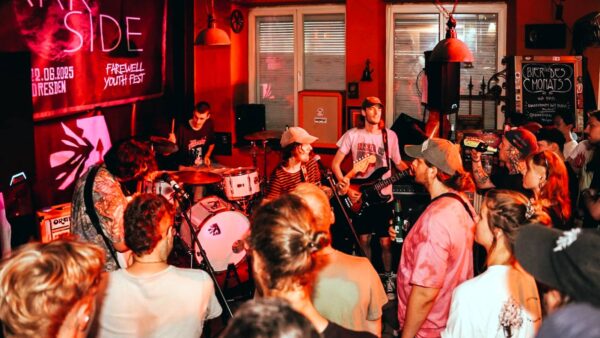 Das Farewell Youth Festival verspricht auch in diesem Jahr kuschlige Nähe - Foto: Milena Schoenfeldt