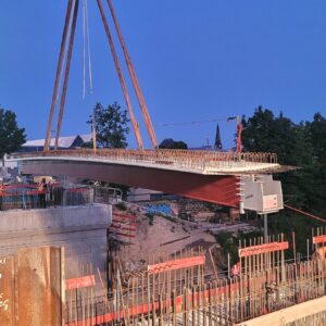 Albertstadt: Neue Überbauträger für Brücke Fabricestraße eingehoben Die Fertigstellung der Brücke ist für den Februar 2027 geplant - Foto: Straßen- und Tiefbauamt/Landeshauptstadt Dresden